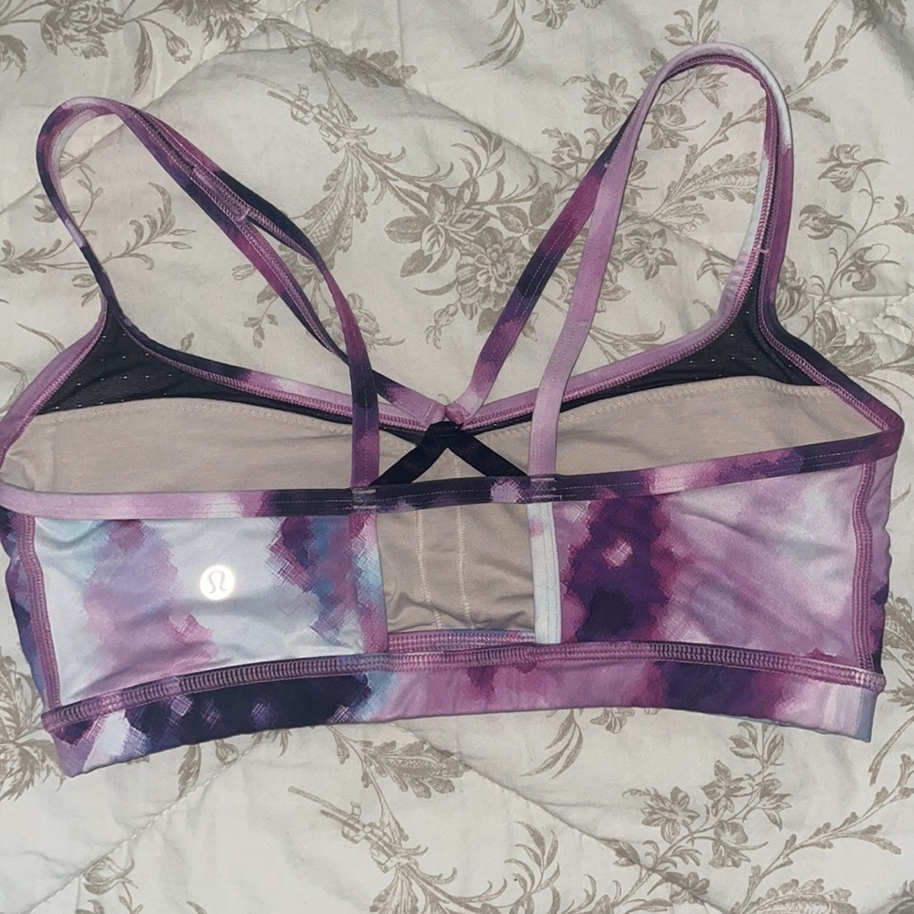 Lululemon - Picture 3 of 4